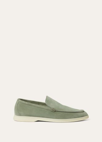 Mocassim para caminhada de verão