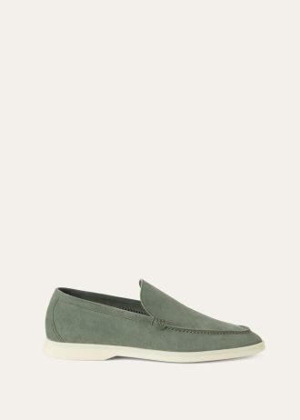 Mocassim para caminhada de verão