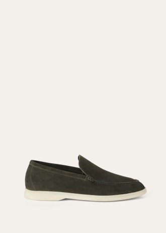 Mocassim para caminhada de verão