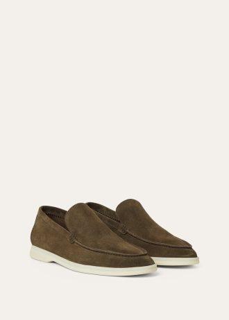 Mocassim para caminhada de verão